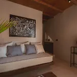 Legends In Town, By Mykonos High 4*