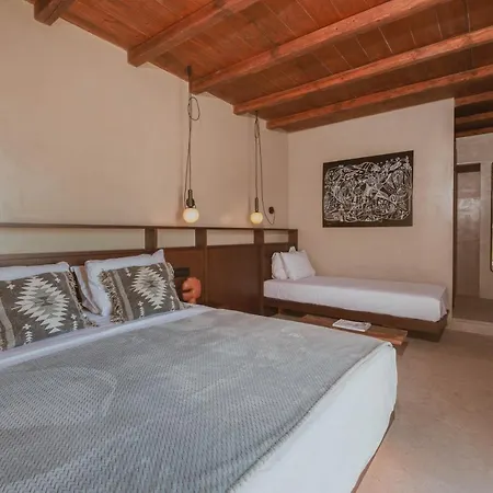 Legends In Town, By Mykonos High Appart hôtel 3*