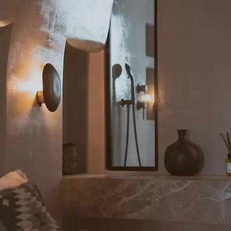 Legends In Town, By Mykonos High Appart hôtel