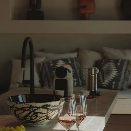 Legends In Town, By Mykonos High