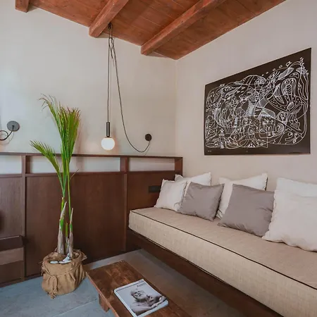 Legends In Town, By Mykonos High