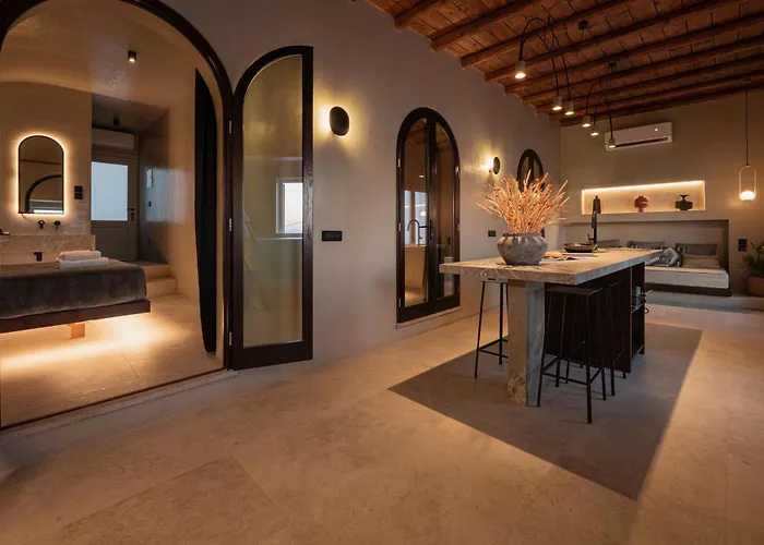 Legends In Town, By Mykonos High شقة فندقية