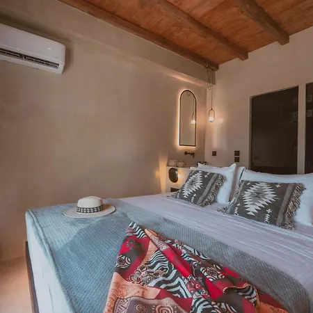 Legends In Town, By Mykonos High Aparthotel 3*