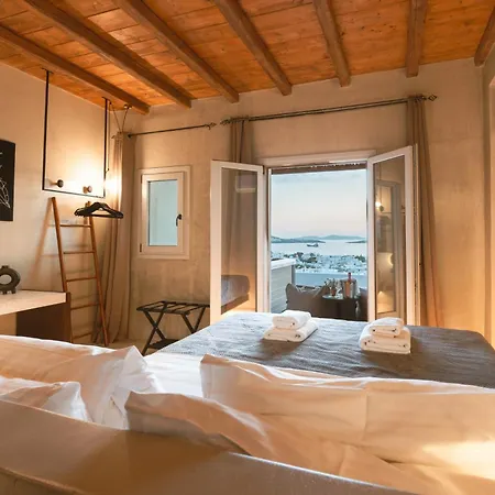 Legends In Town, By Mykonos High Apartmanhotel 4*