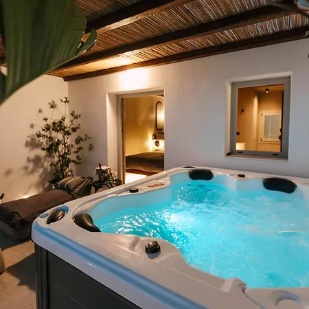 Legends In Town, By Mykonos High 4*