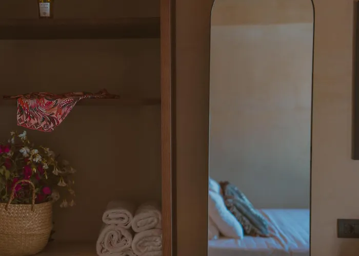 Hotel apartamentowy Legends In Town, By Mykonos High 3*