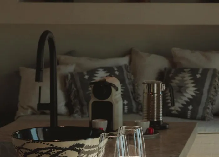 Legends In Town, By Mykonos High