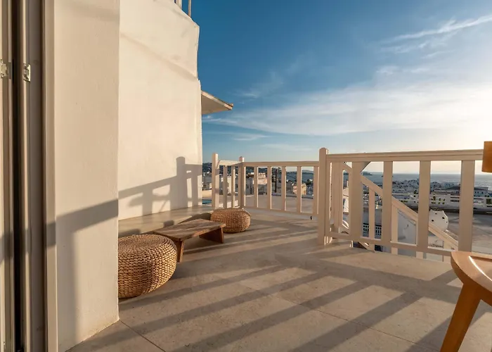 Legends In Town, By Mykonos High Aparthotel 3*