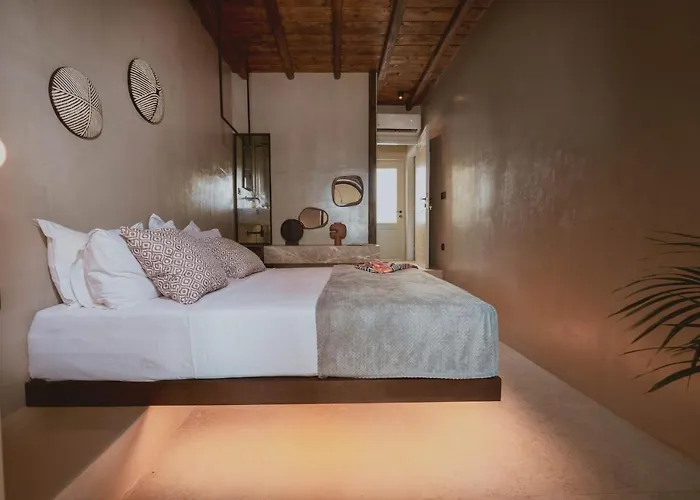 Legends In Town, By Mykonos High Apart Otel 3*