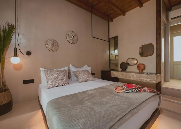 Legends In Town, By Mykonos High Apart Otel