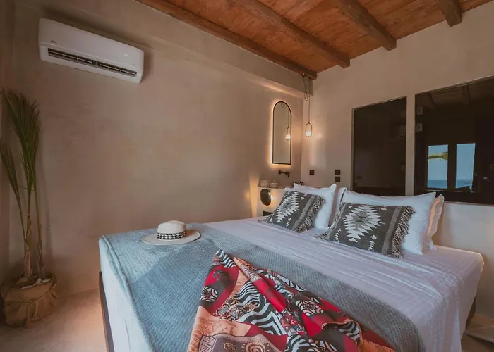 Legends In Town, By Mykonos High Apart Otel 3*